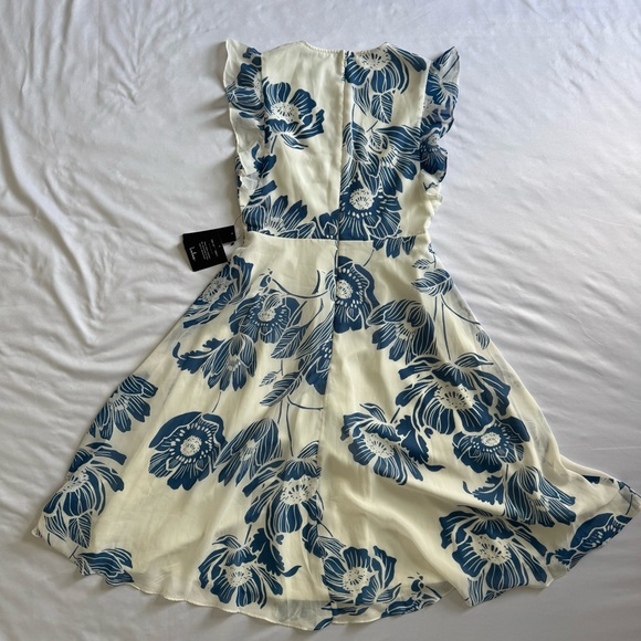 Lulus Bliss Seeker Blue and White Floral Print Ruffled Midi Dress NWT Medium - Picture 13 of 16